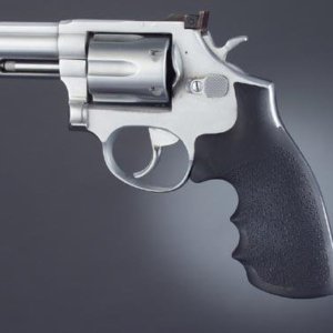 Hogue Taurus Medium and Large Frame Square Butt Rubber Grips - Black